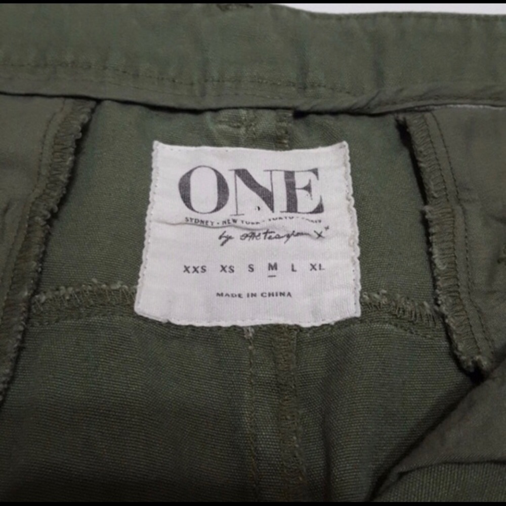One Teaspoon Capitan Wilde Shorts - Picture 4 of 4